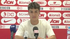 Ángel López y Dani Merchán son presentados a la afición