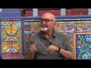 Miembros de la Asociación La Trocha nos hablan de los míticos balcones artísticos de la ciudad