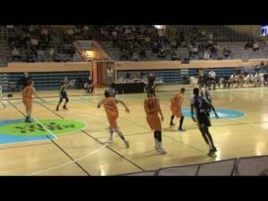 Iago Estévez renueva con el equipo de baloncesto algecireño Damex UDEA